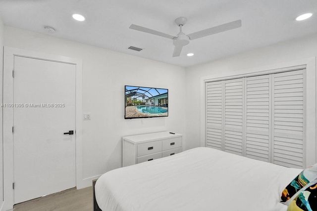 1141 N Northlake Dr, Hollywood, FL 33019