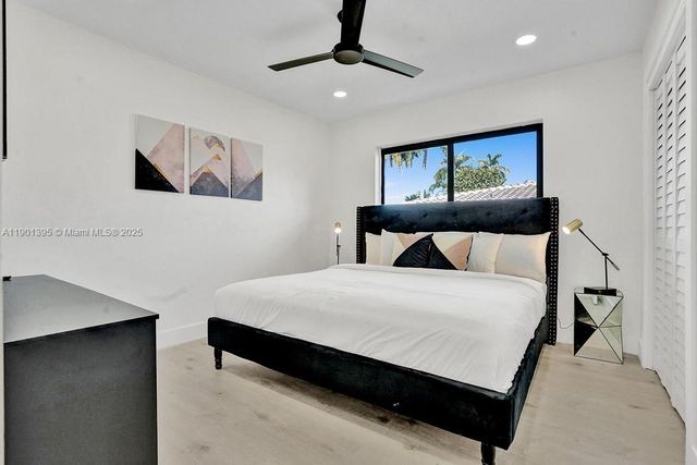 1141 N Northlake Dr, Hollywood, FL 33019