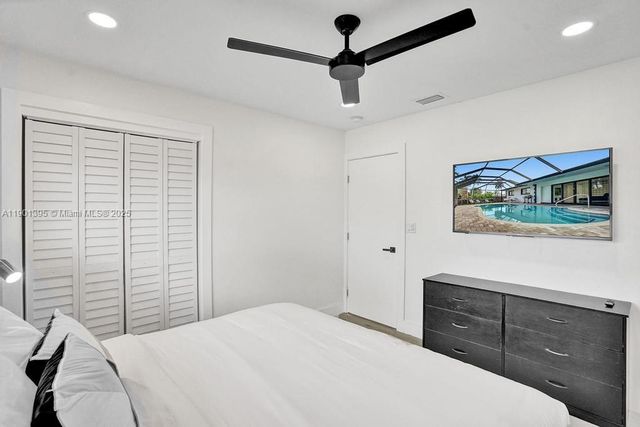 1141 N Northlake Dr, Hollywood, FL 33019