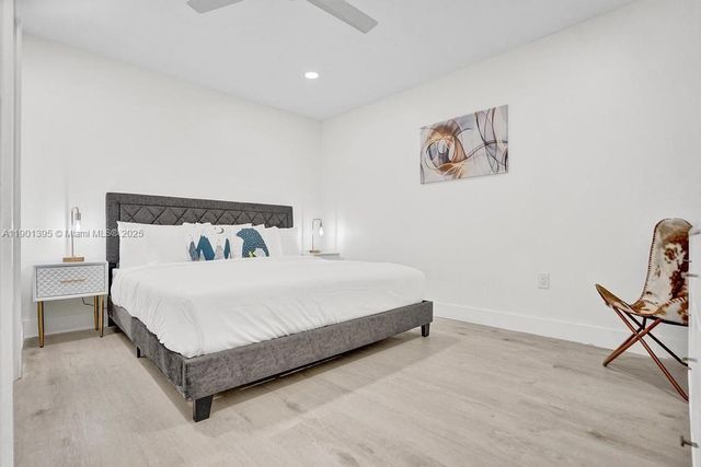 1141 N Northlake Dr, Hollywood, FL 33019