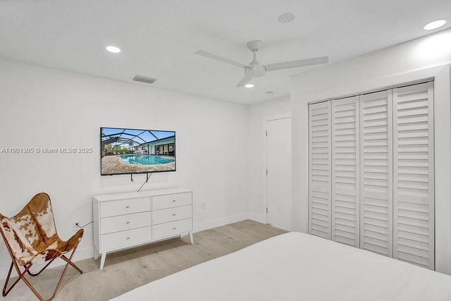 1141 N Northlake Dr, Hollywood, FL 33019