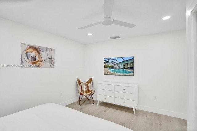 1141 N Northlake Dr, Hollywood, FL 33019