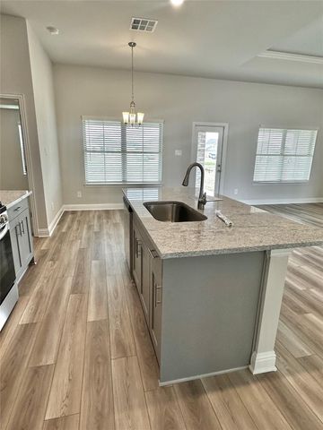 4210 Leslies Way, Dickinson, TX 77539