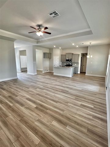 4210 Leslies Way, Dickinson, TX 77539