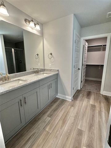 4210 Leslies Way, Dickinson, TX 77539