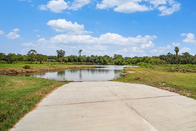 4210 Leslies Way, Dickinson, TX 77539