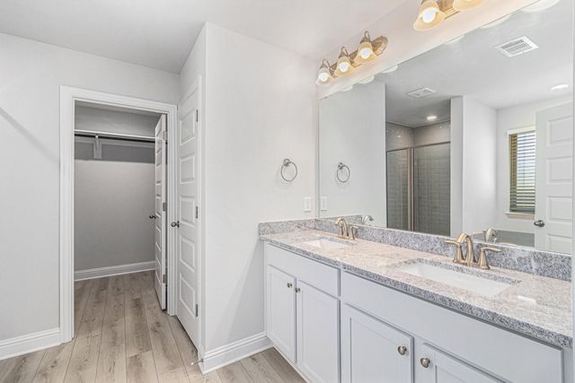 4210 Leslies Way, Dickinson, TX 77539