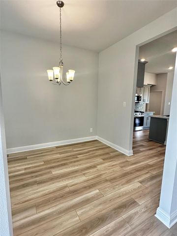 4210 Leslies Way, Dickinson, TX 77539