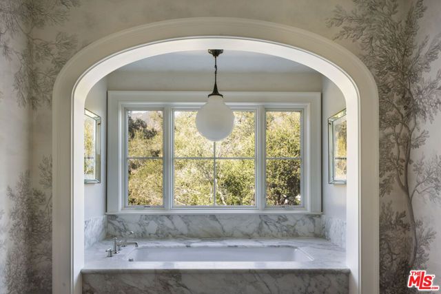 857 Picacho Lane, Santa Barbara, CA 93108