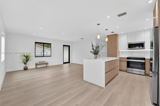 19730 NW 44th Ct, Miami Gardens, FL 33055