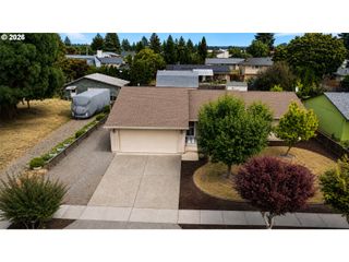2010 S DOGWOOD St, Cornelius, OR 97113