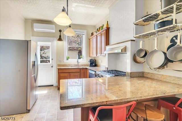 116 Park Ave, Newark City, NJ 07104