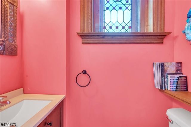116 Park Ave, Newark City, NJ 07104