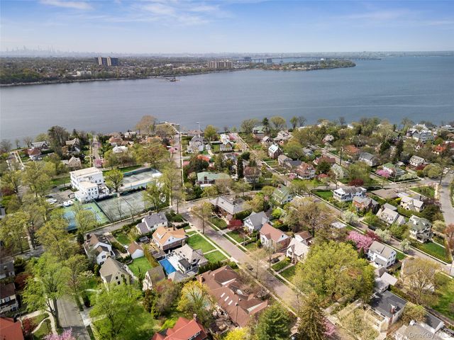 216 Beverly Road, Douglaston, NY 11363