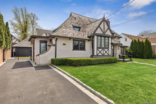 216 Beverly Road, Douglaston, NY 11363