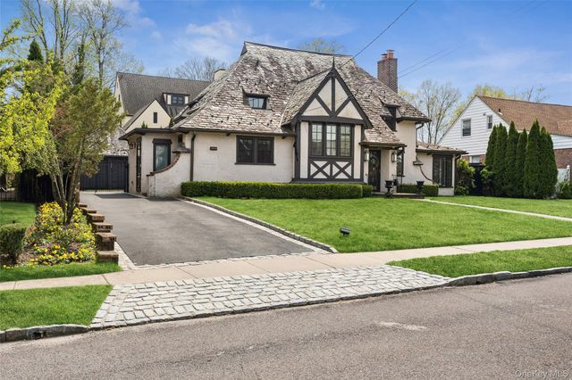 216 Beverly Road, Douglaston, NY 11363