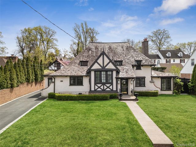 216 Beverly Road, Douglaston, NY 11363