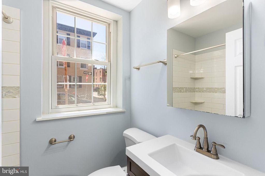 2531 LOMBARD ST #1S, PHILADELPHIA, PA 19146 — photo 4