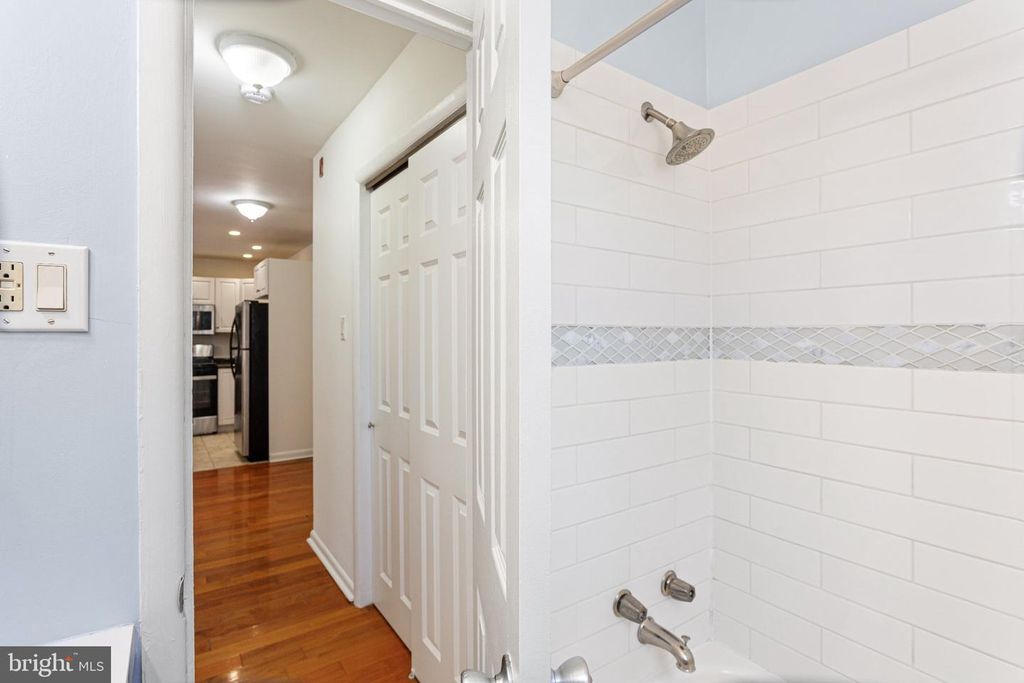 2531 LOMBARD ST #1S, PHILADELPHIA, PA 19146 — photo 5