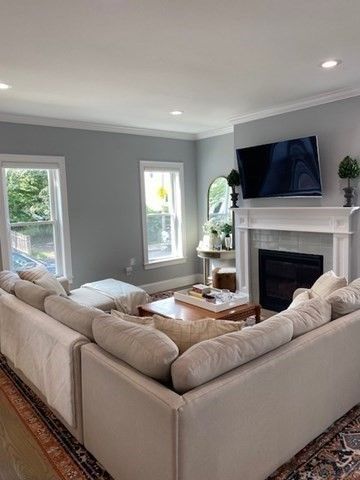 46 Murray Hill Rd, Boston, MA 02131