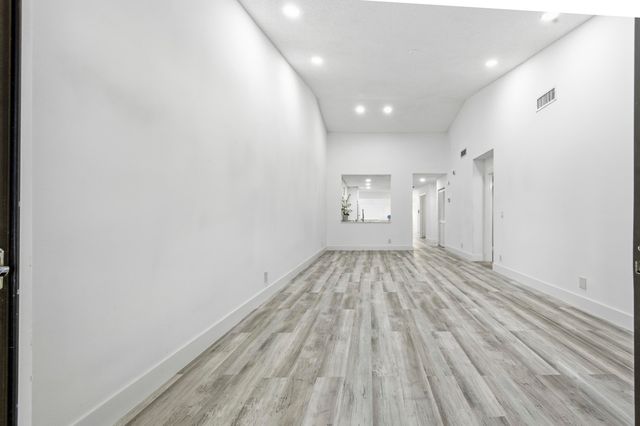 10188 Mangrove Drive 204, Boynton Beach, FL 33437