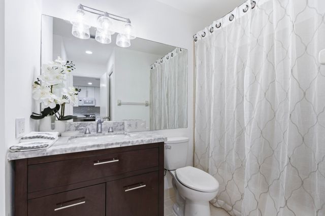 10188 Mangrove Drive 204, Boynton Beach, FL 33437