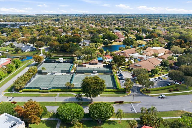 10188 Mangrove Drive 204, Boynton Beach, FL 33437