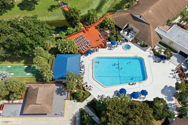 10188 Mangrove Drive 204, Boynton Beach, FL 33437