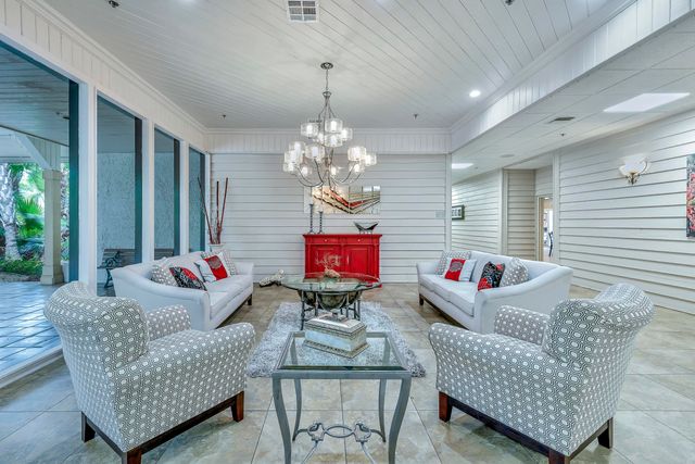 10188 Mangrove Drive 204, Boynton Beach, FL 33437