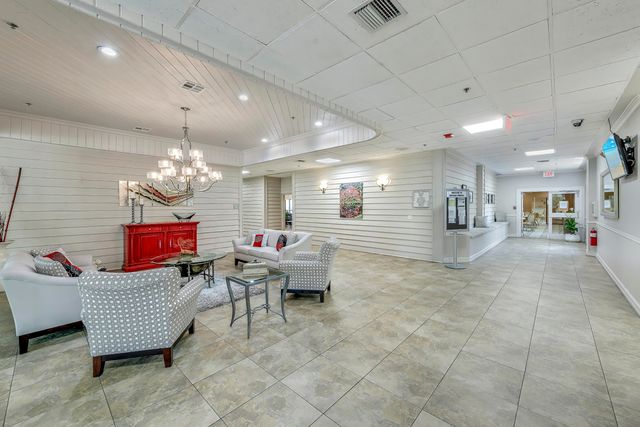 10188 Mangrove Drive 204, Boynton Beach, FL 33437