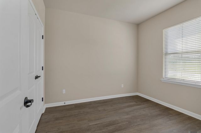 3036 S Roth Ave, Gonzales, LA 70737