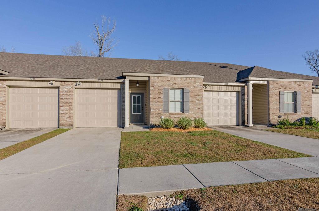 3036 S Roth Ave, Gonzales, LA 70737