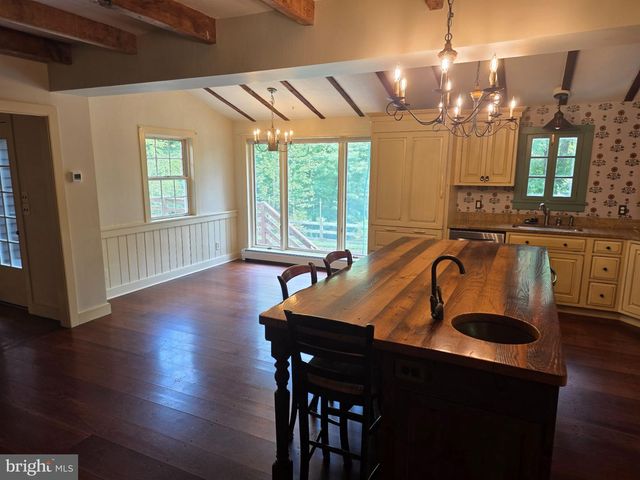 781 FAIRVIEW RD, Glenmoore, PA 19343