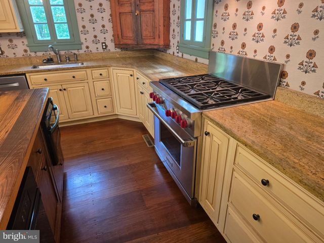 781 FAIRVIEW RD, Glenmoore, PA 19343