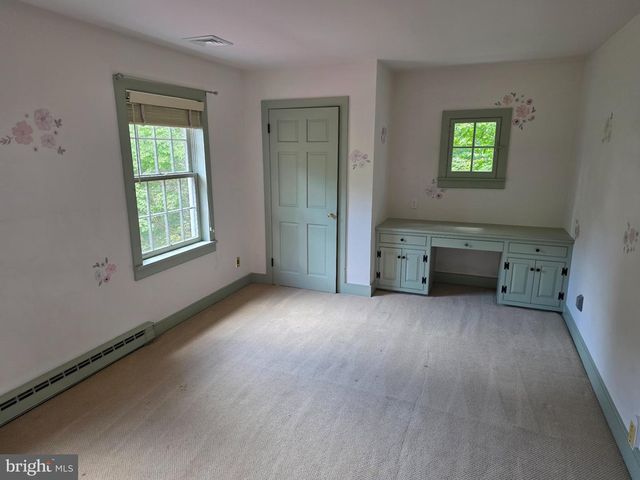 781 FAIRVIEW RD, Glenmoore, PA 19343