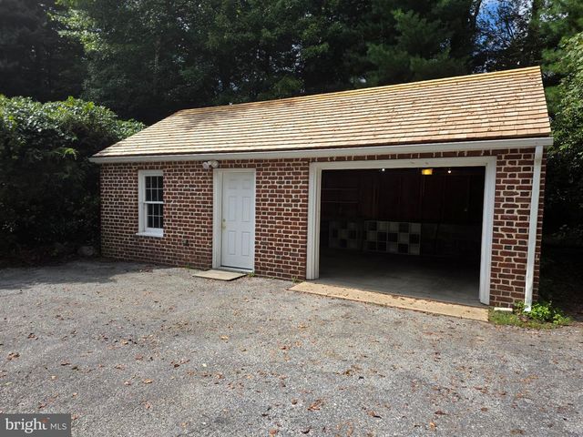 781 FAIRVIEW RD, Glenmoore, PA 19343