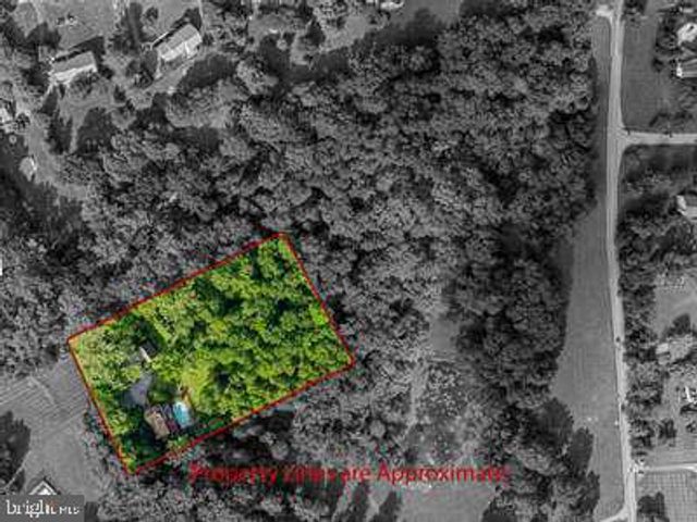 781 FAIRVIEW RD, Glenmoore, PA 19343