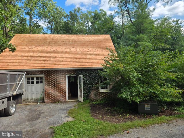 781 FAIRVIEW RD, Glenmoore, PA 19343