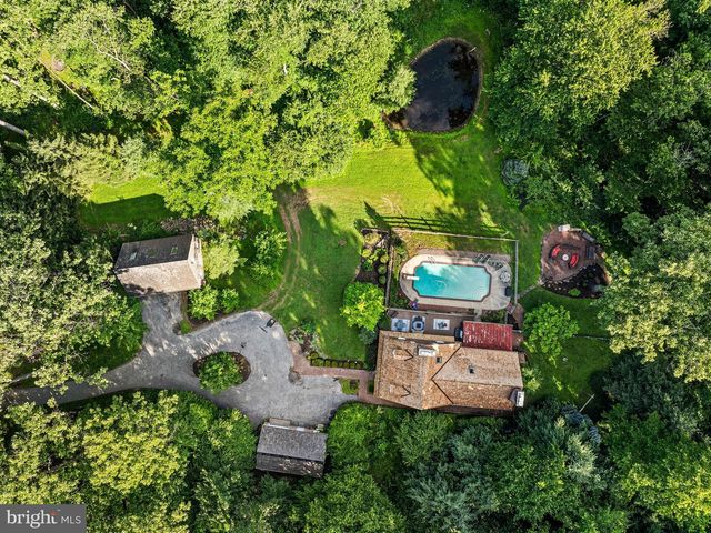 781 FAIRVIEW RD, Glenmoore, PA 19343