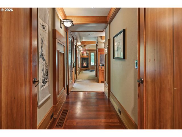1506 S BUDDINGTON St, Portland, OR 97219