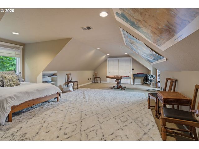 1506 S BUDDINGTON St, Portland, OR 97219