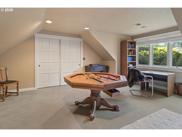 1506 S BUDDINGTON St, Portland, OR 97219