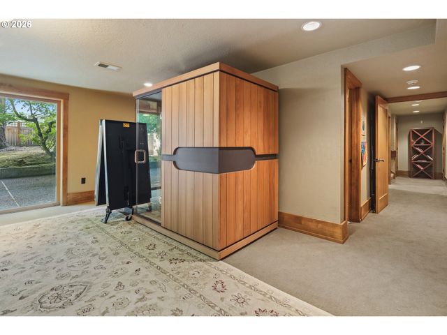 1506 S BUDDINGTON St, Portland, OR 97219