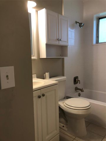 4250 NW 21st Avenue, Oakland Park, FL 33309