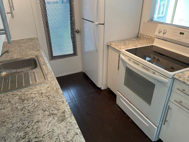 20400 NW 7 106, Miami Gardens, FL 33169