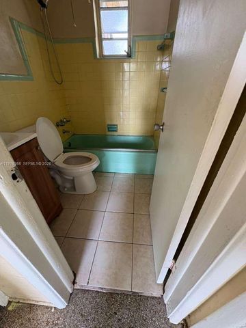 5631 Branch St, Hollywood, FL 33021