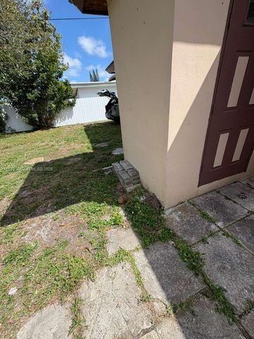 5631 Branch St, Hollywood, FL 33021