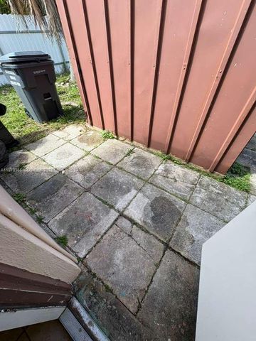 5631 Branch St, Hollywood, FL 33021