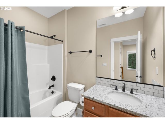 11546 Se LINCOLN HEIGHTS St, Happy Valley, OR 97086