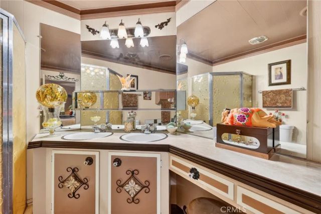 801 W. Covina 16, San Dimas, CA 91777